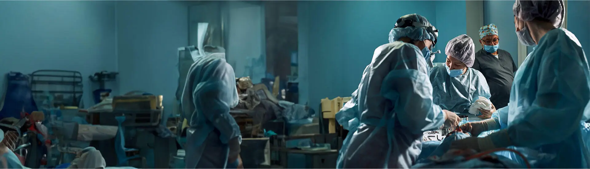Urologists performing a Laparoscopic Nephrectomy surgery.